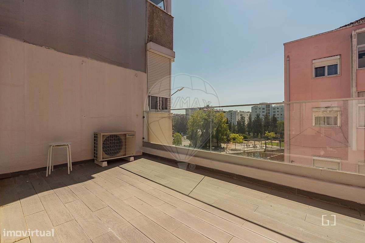 Moradia T1 para venda-18