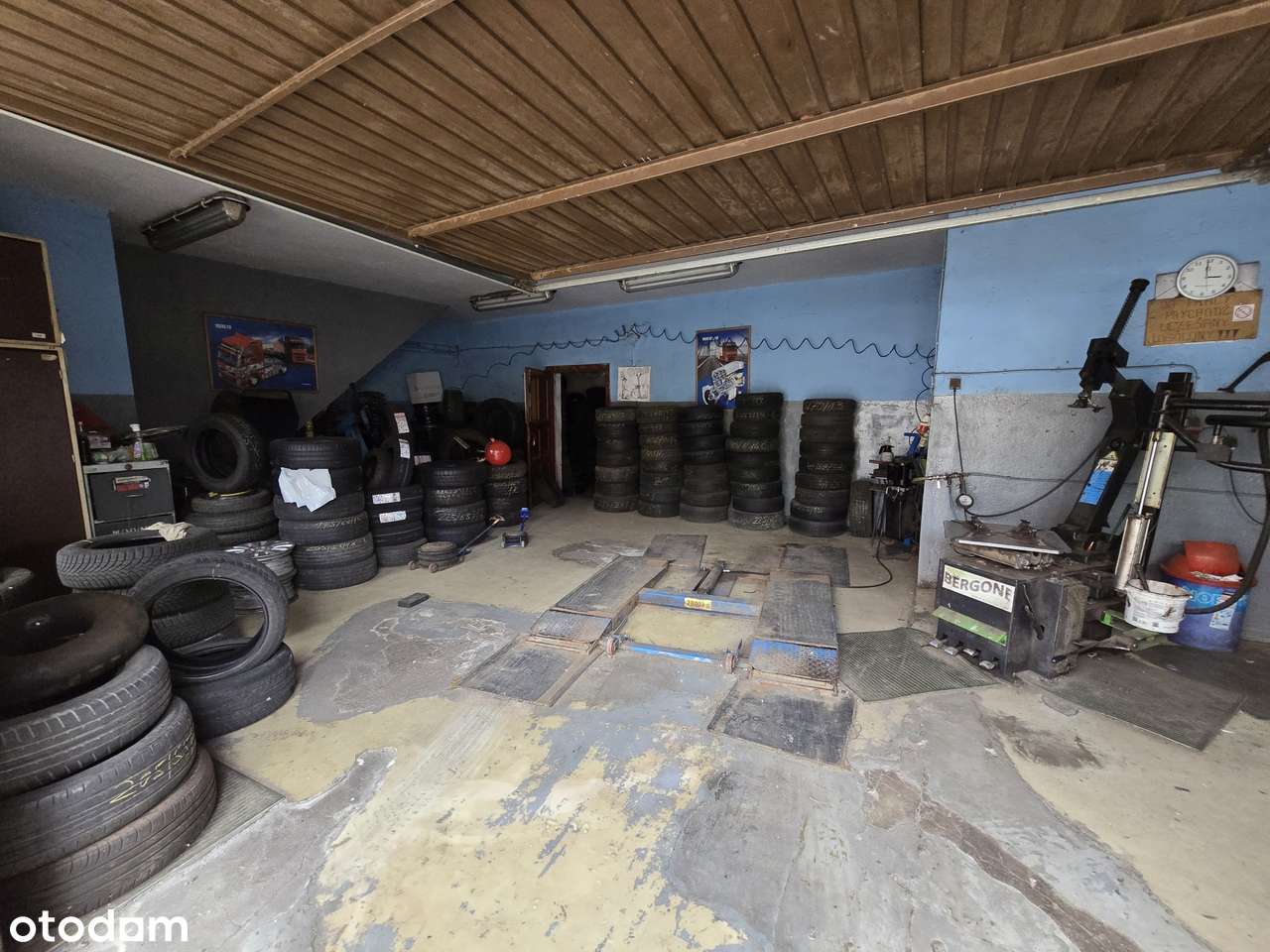 Połowa bliźniaka wraz z działającym biznesem-15