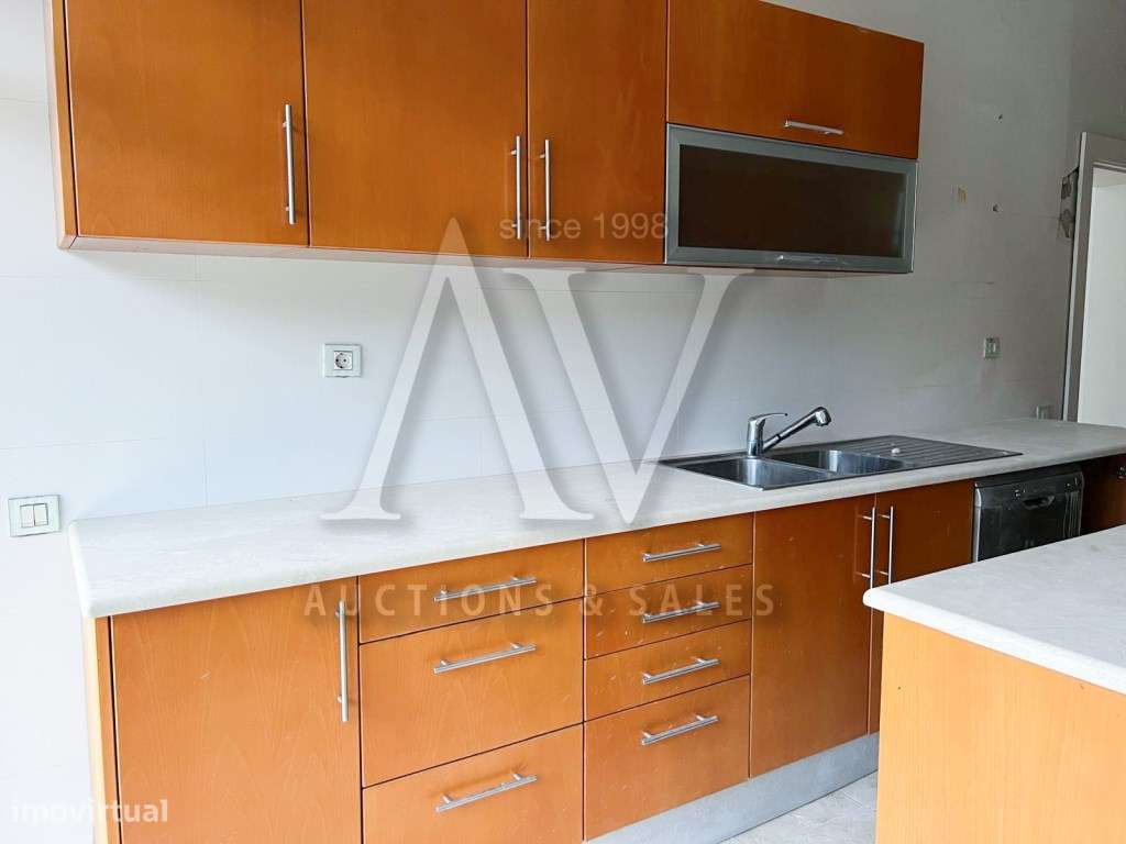 Moradia de luxo| V4 | 500 m da Praia Verde| Golfe-31