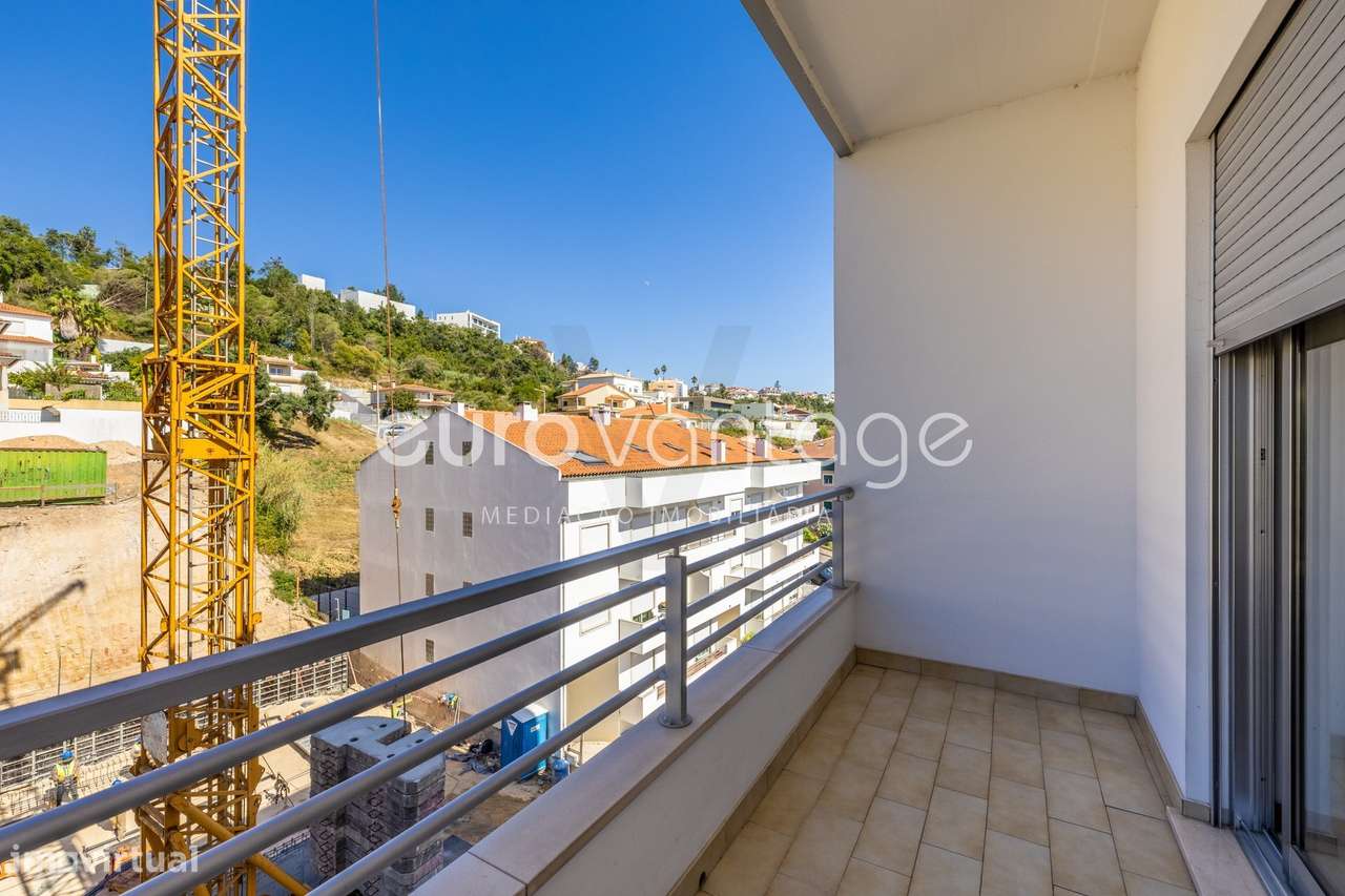 Apartamento T2 na Urbanização de São Romão-24