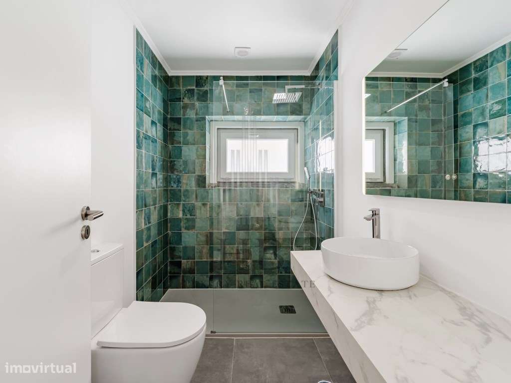 Andar de Moradia T2 + Anexo T1 Independente | Vista Mar e Serra | P...-30