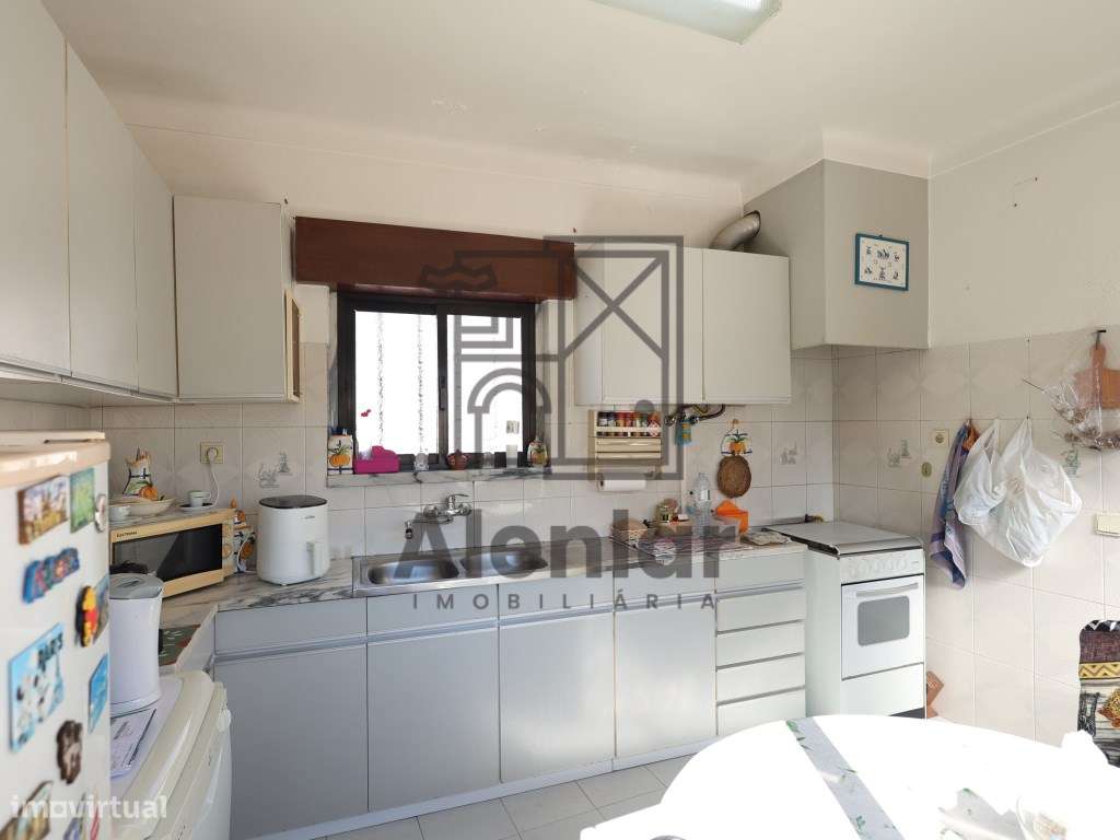 Moradia no Centro de Alenquer - Oportunidade-9