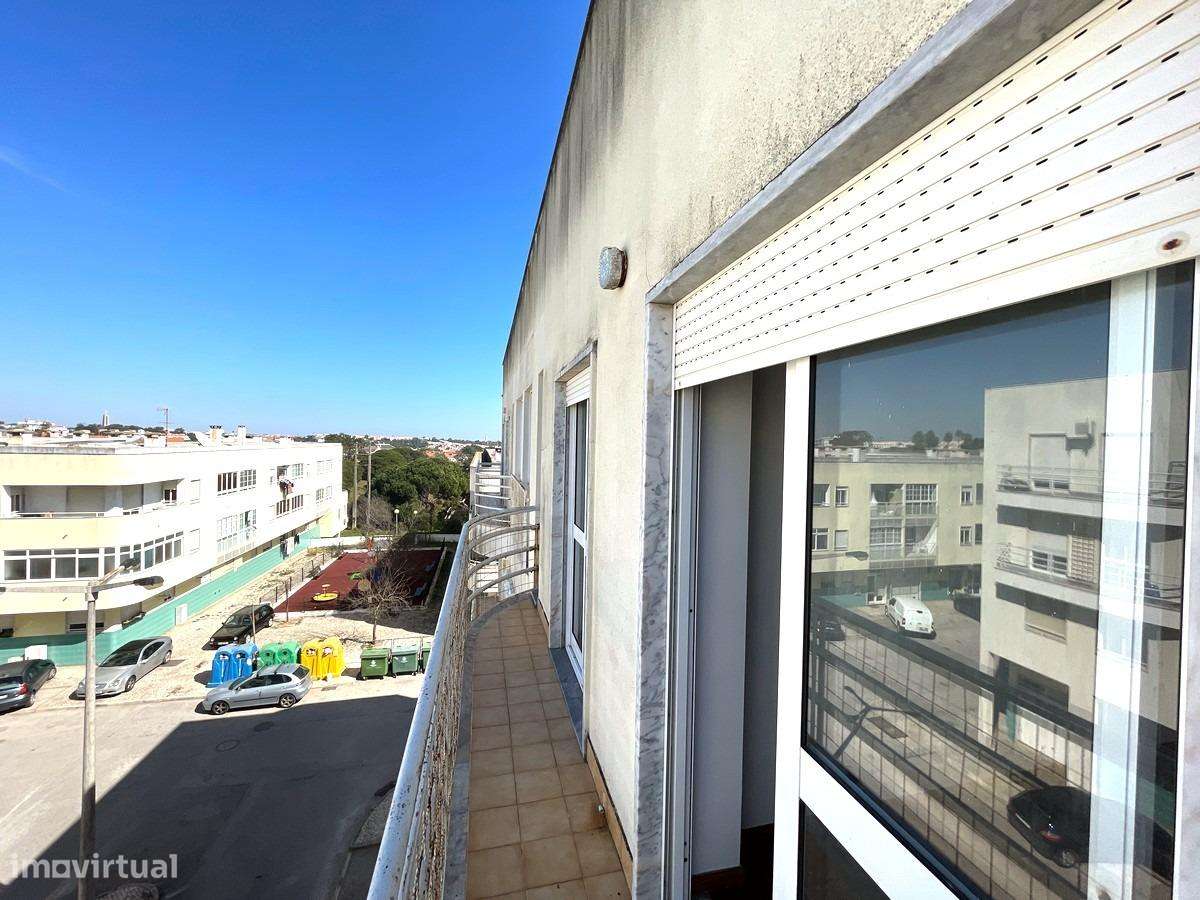 Apartamento T3 em Almada-13