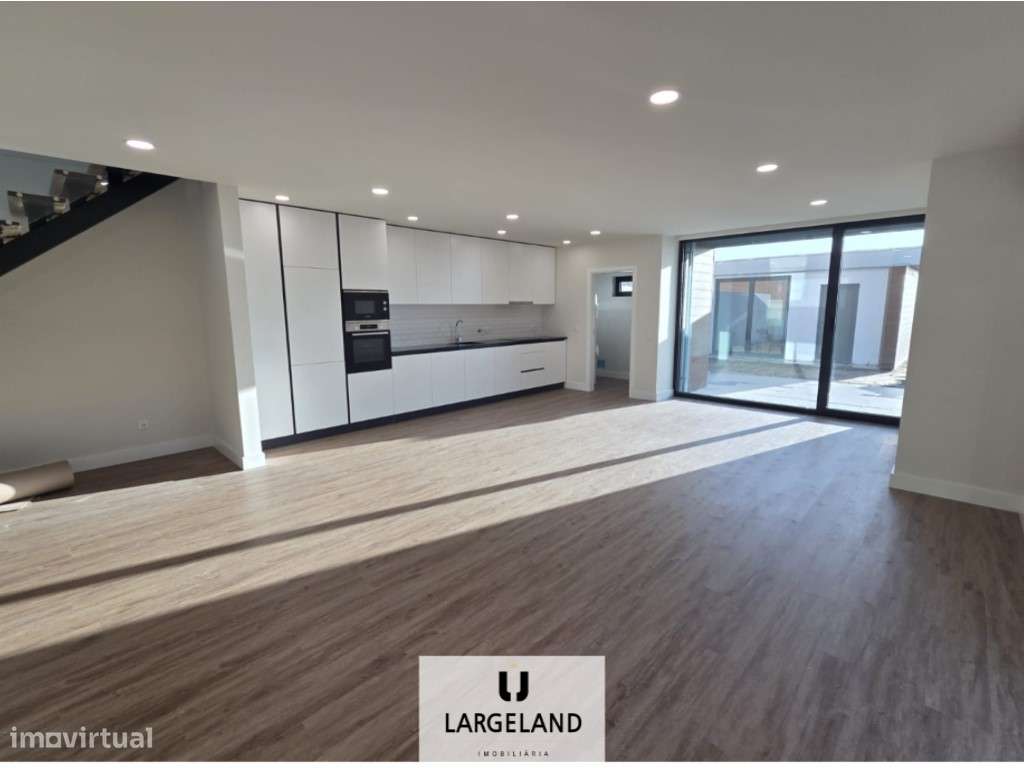 Moradia T4 em construção - Aradas, Aveiro - Grande imagem: 3/21