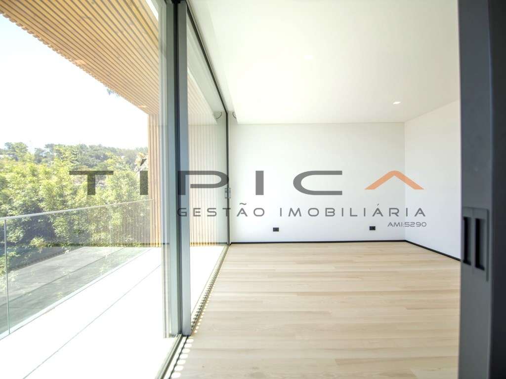 Moradia LUXO Condomínio Privado-33