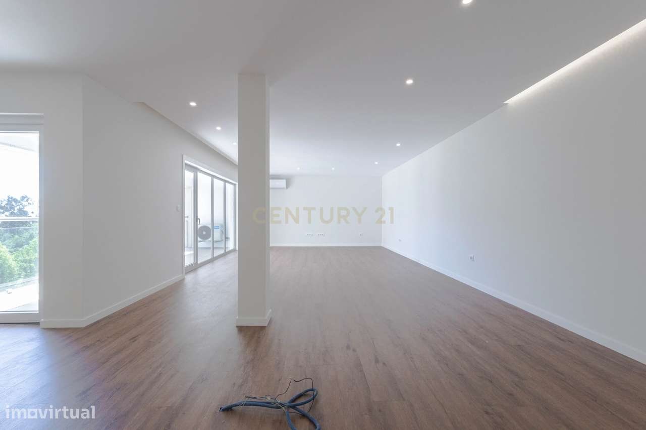 T4 Duplex com vista mar em Espinho-24