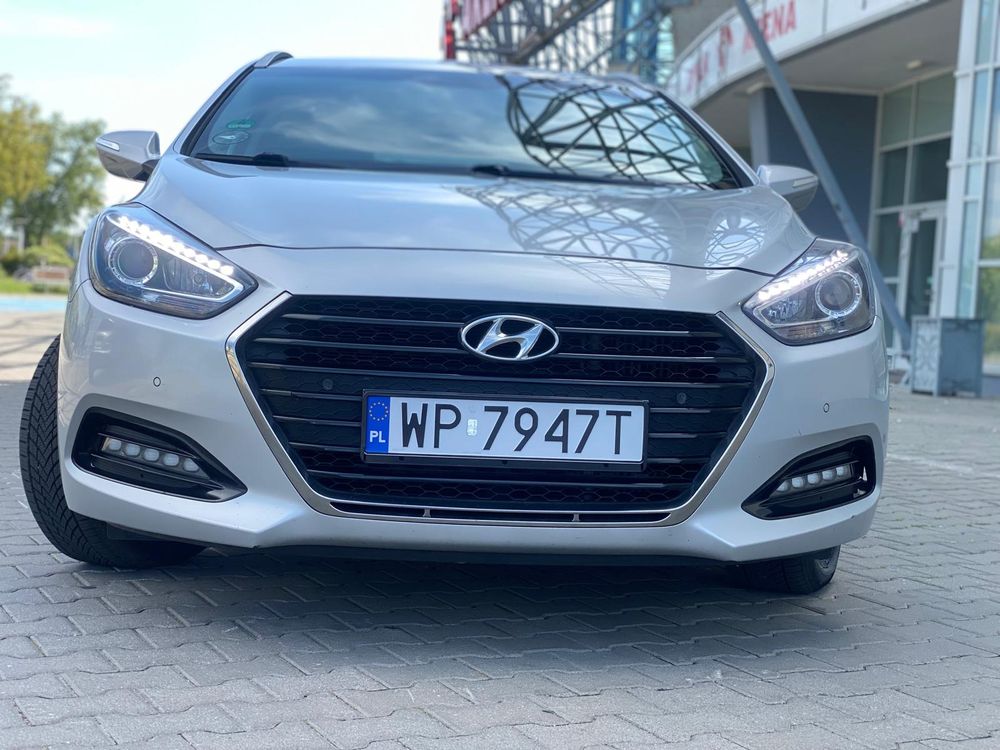 Hyundai i40 Kombi blue 1.7 CRDi DCT Premium 2017