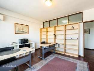 Escritório ou apartamento para venda na baixa do Porto - Grande imagem: 4/23