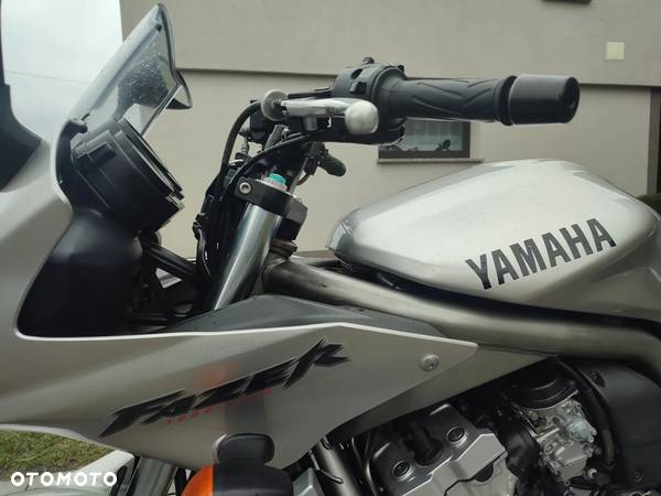 Yamaha FZS - 12