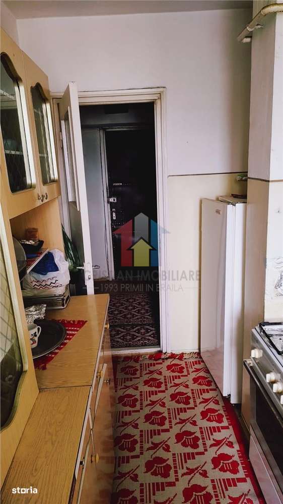 2 camere confort 1 Decomandat, Viziru 3, etaj intermediar - Imagine principală: 4/6