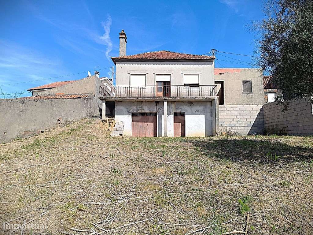 Moradia T3 com terreno em Torres Novas - Grande imagem: 2/23