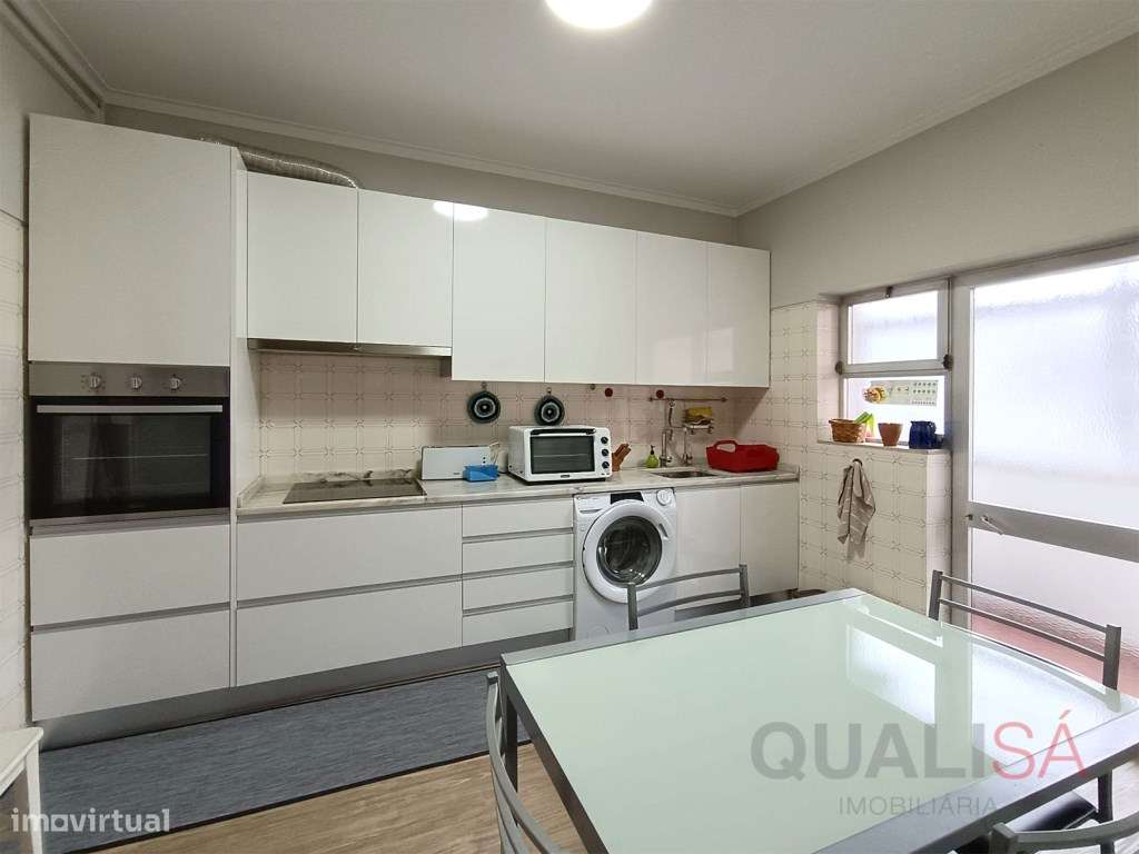 Apartamento T3+1 equipado, mobilado e com varandas localizado em S.... - Grande imagem: 3/33