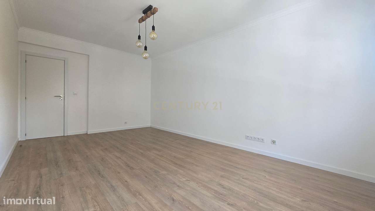 Moderno Apartamento T1 em Venteira, Amadora-18