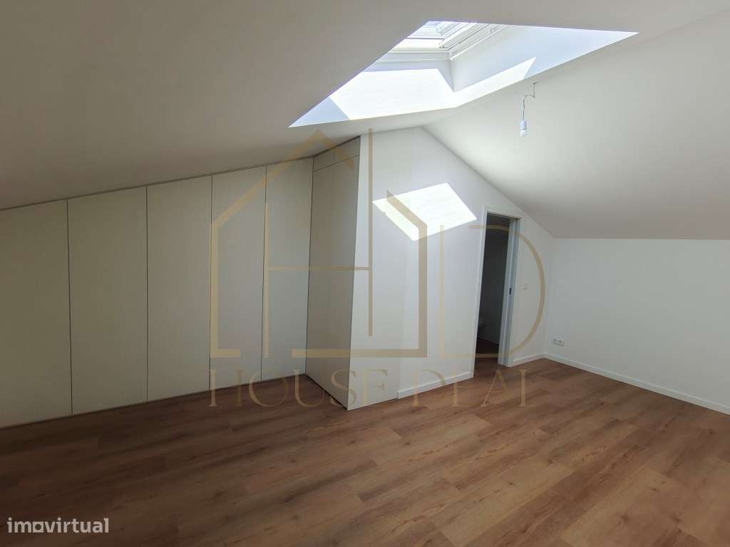 MODERNO Apartamento Duplex T3. Quinta do Conde-31