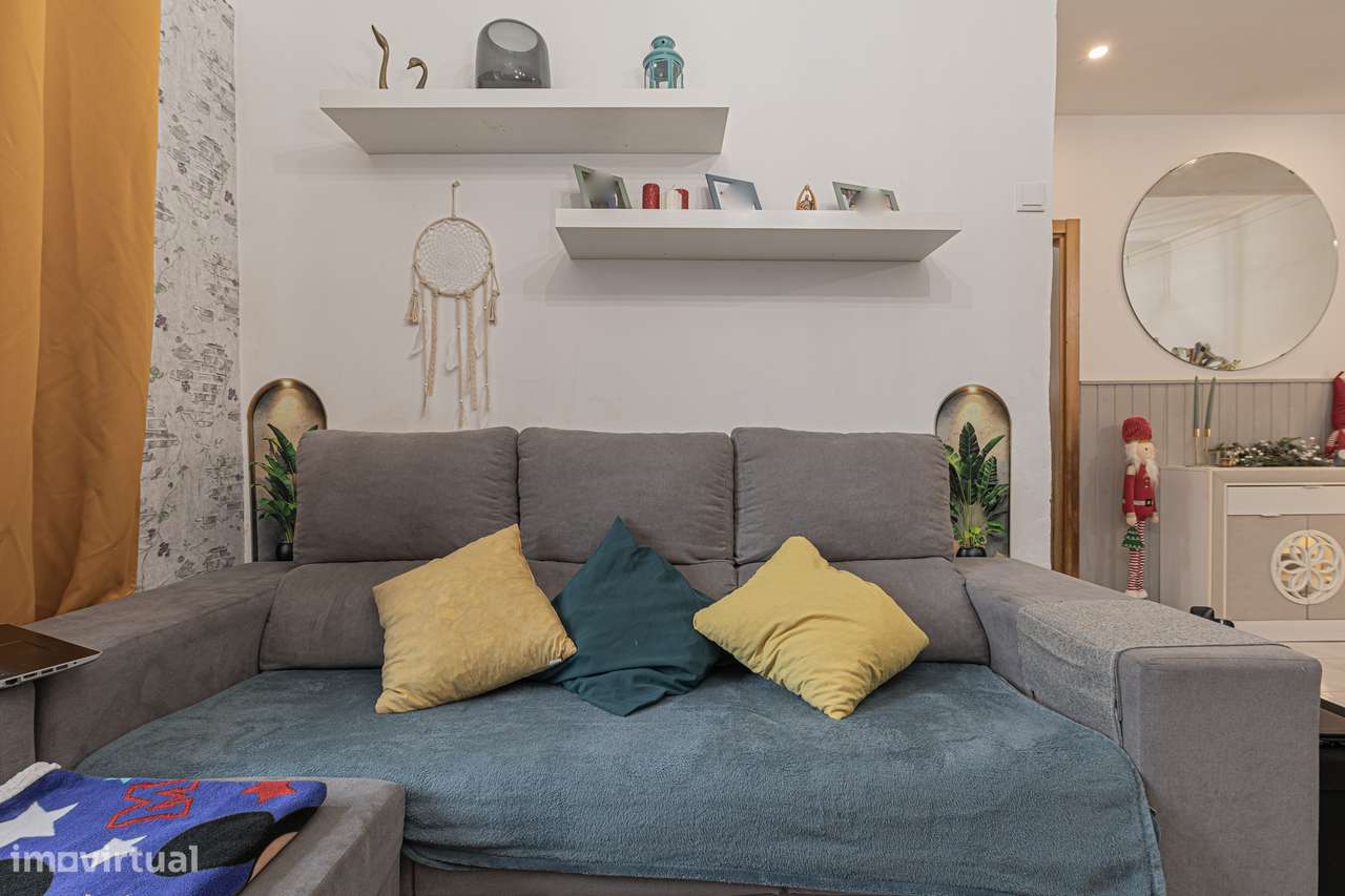 Apartamento T2 em RC com Quintal no Seixal-6