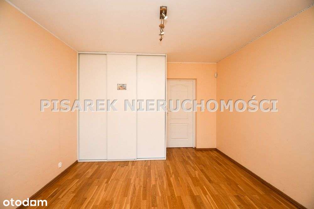 Duży komfortowy dom w Konstancinie-13