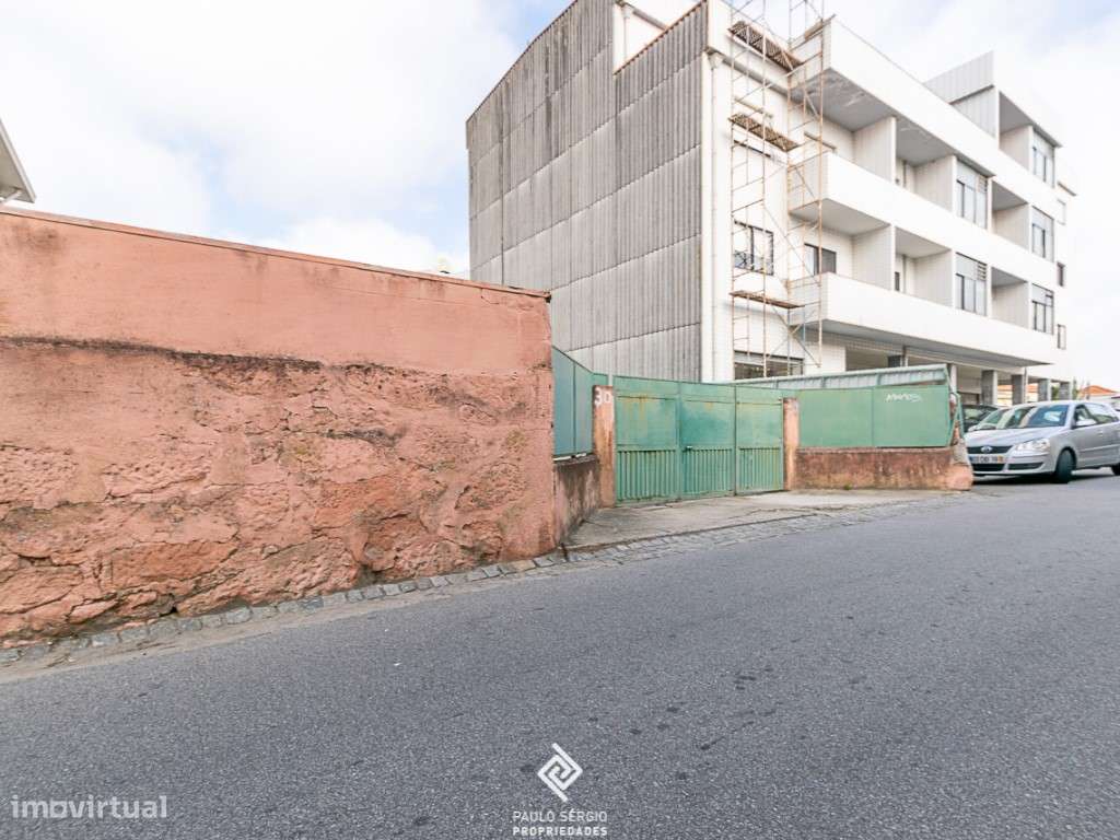 Terreno com 317m2 - Oliveira do Douro - para construção em altura - Grande imagem: 5/20