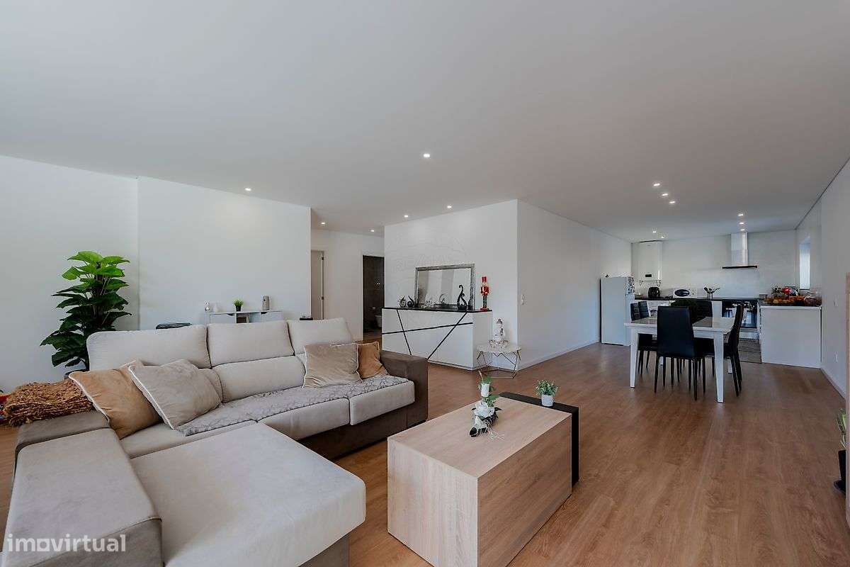 Andar Moradia T3 Remodelado em Lousado, Vila Nova de Famalicão - Grande imagem: 5/16