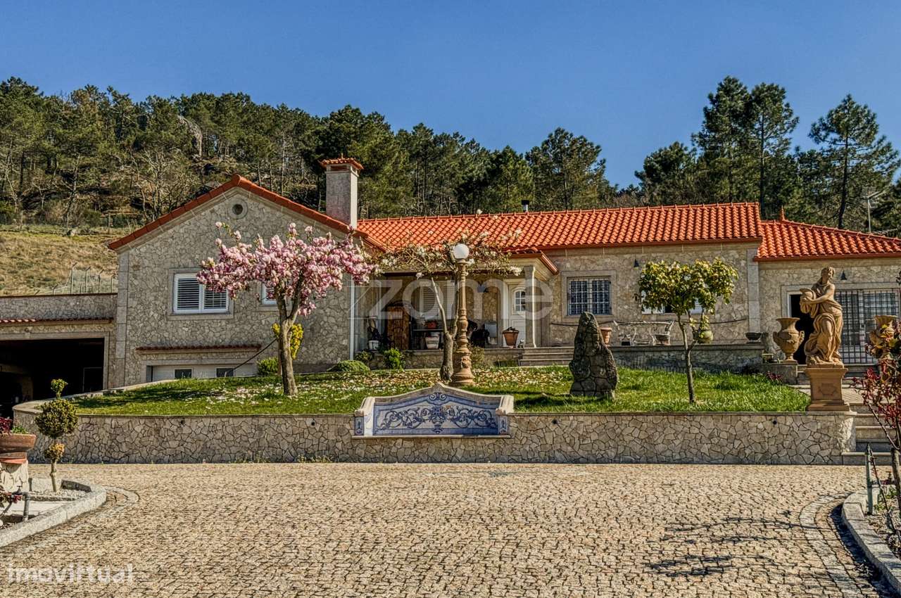 Quinta exclusiva em Vila Real de Tras-os-Montes com 11350m2 - Grande imagem: 2/36