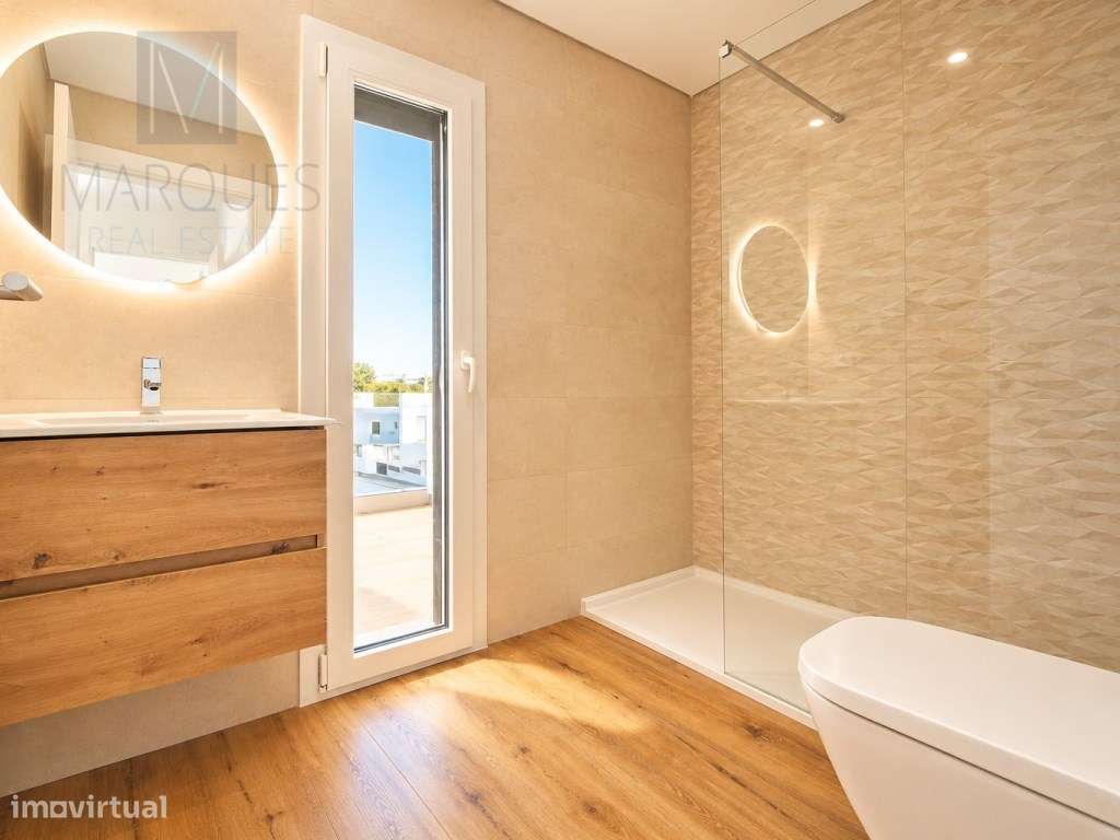 Moradia V4 com Garagem, Piscina e Jardim em Vale de Milhaços - Corr...-25