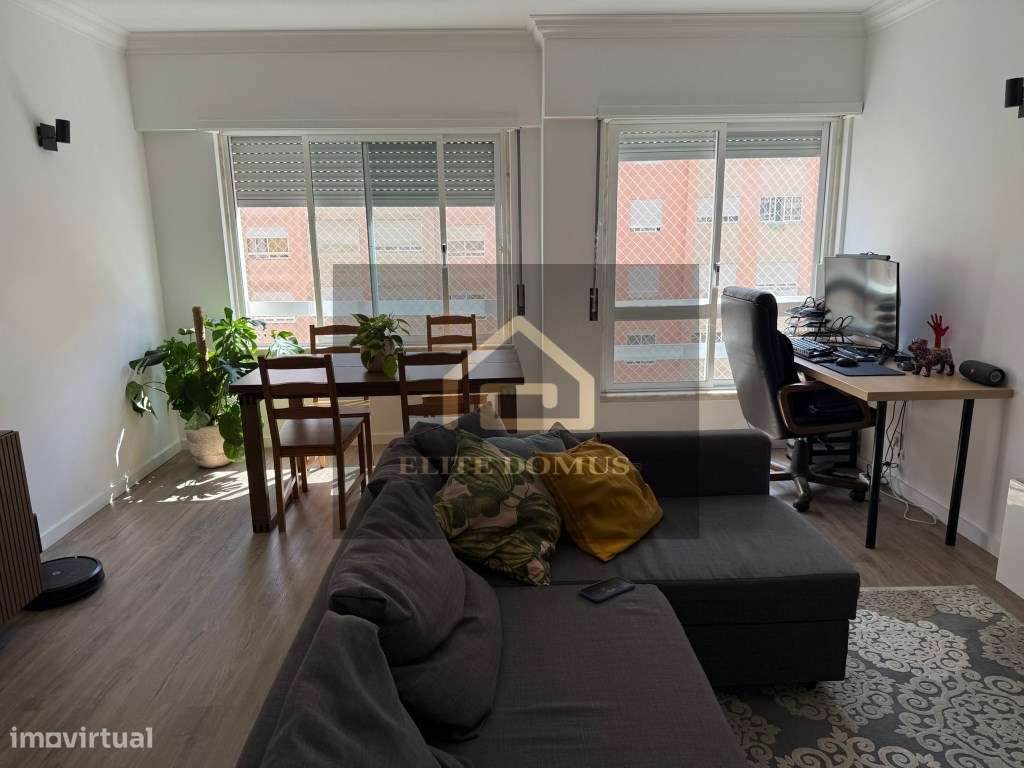 T2 com Suíte, Lareira e Elevador, Fitares. - Grande imagem: 4/29