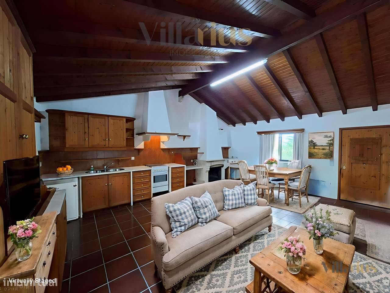 Moradia Térrea com Terreno Extenso a 3 min de Alverangel-10