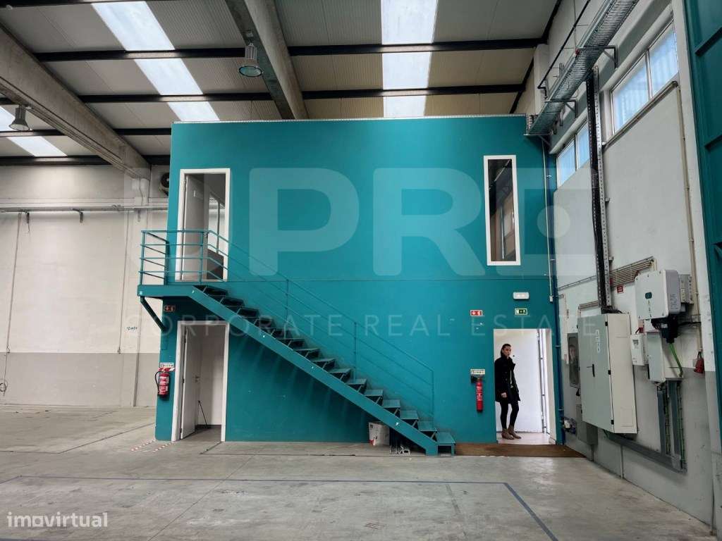 Armazém | ARRENDA | Maia (ZI Maia) - Grande imagem: 2/8