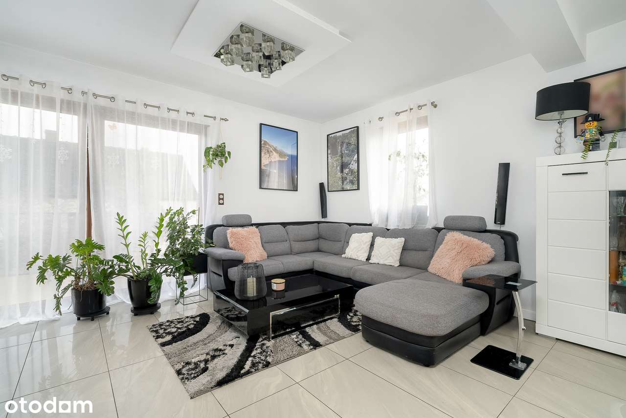 Energooszczędny dom z niezależną częścią mieszkalną-0