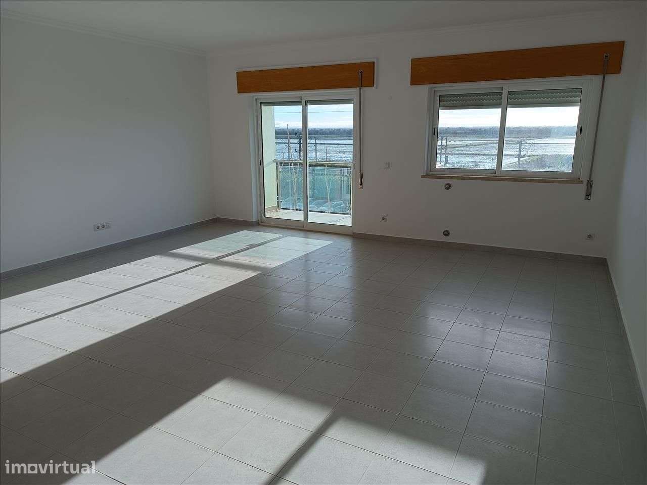 Apartamento T2 no centro da Azambuja - Grande imagem: 3/10