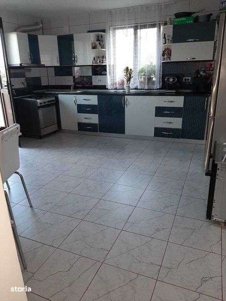 Casa cu mansarda de vanzare in Loc. Dorohoi Jud. Botosani - Imagine principală: 5/7