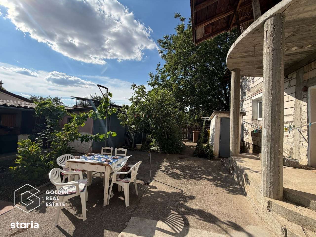 Casa cu doua corpuri de cladire in Gradiste-13