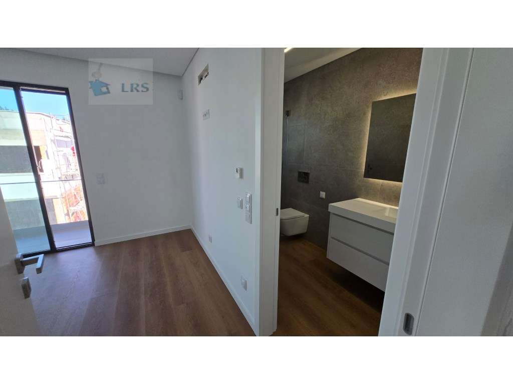 Murches, lindos acabamentos, moradia isolada com 3 suites e 1 quatr...-40