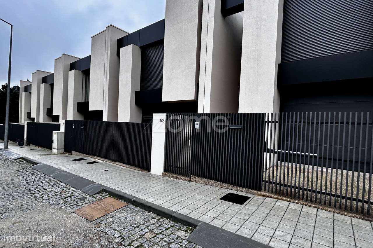 Moradia T3 com jardim em Gondomar - Grande imagem: 2/49