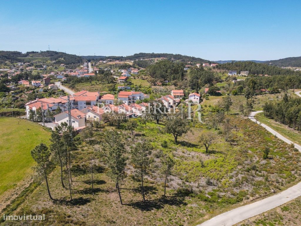 Terreno Apto para a construção de Mor...