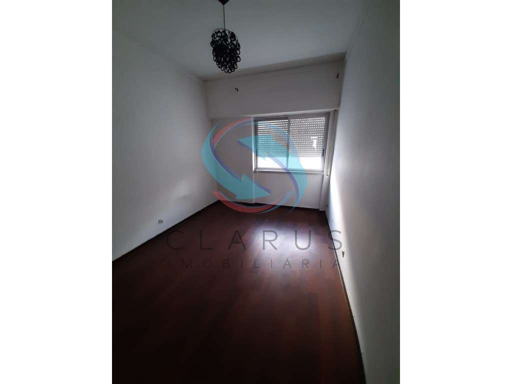 Excelente Apartamento T2 -Almada-24