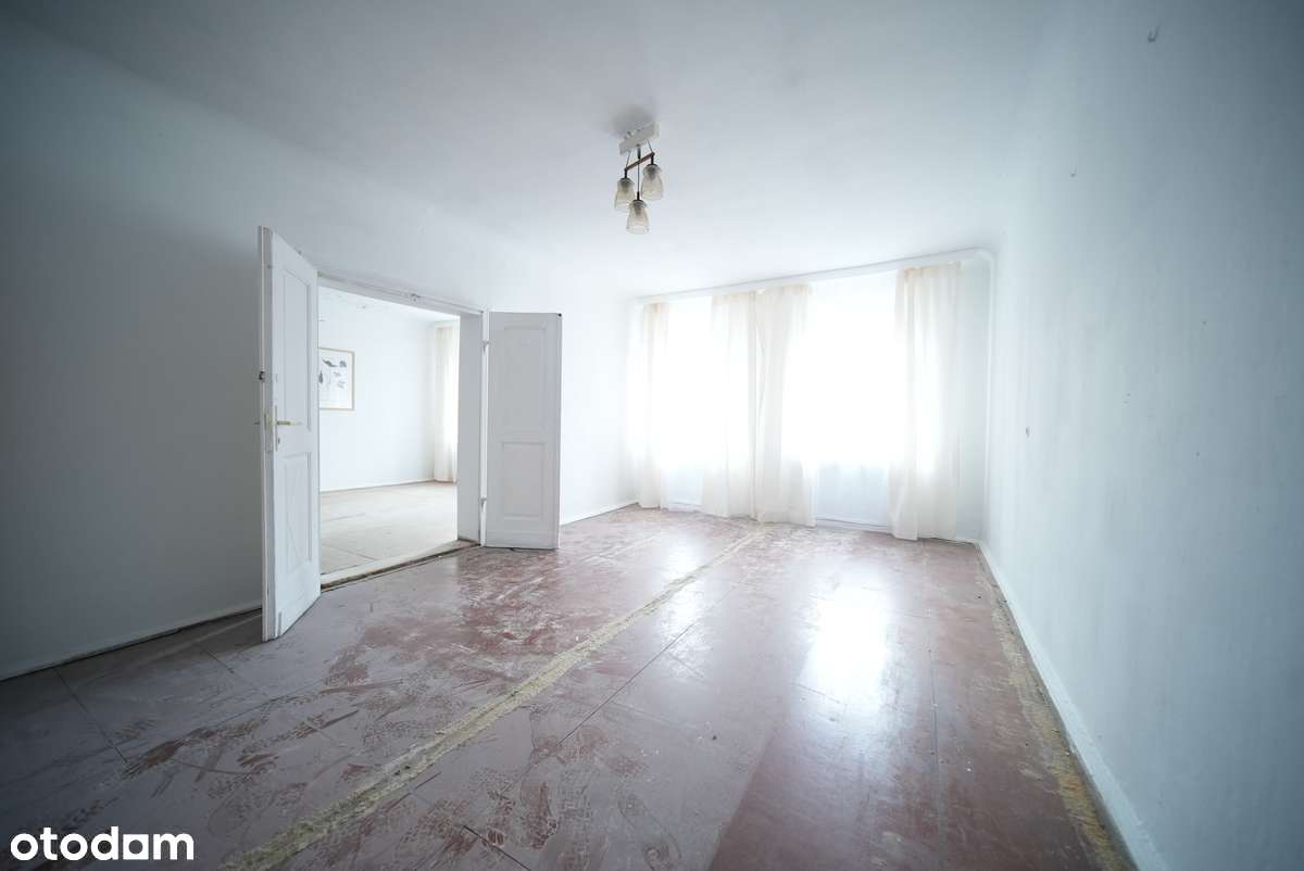 Wyjątkowe mieszkanie z widokiem na rynek – serce Oleśnicy |  70m2!-0