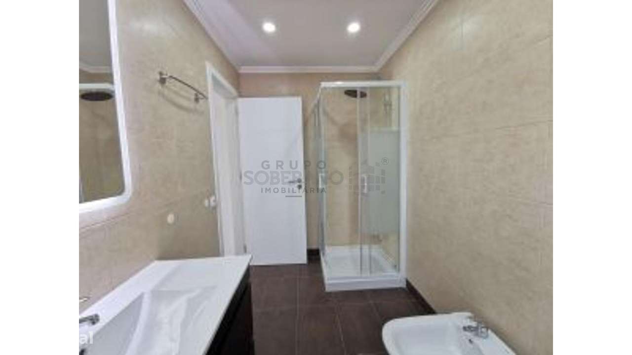 Moradia Geminada T3 em Ericeira-6