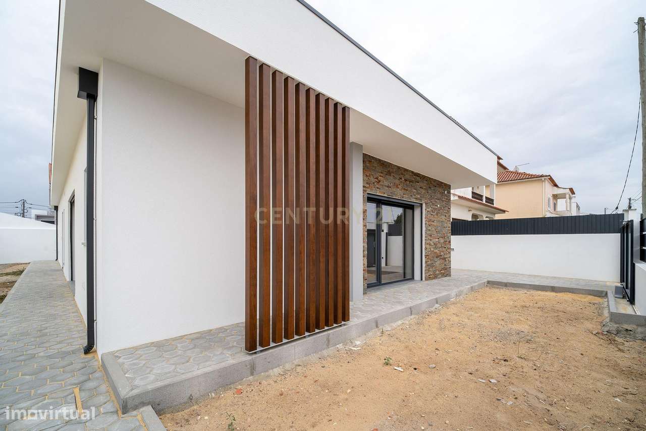 Moradia Nova térrea T3+1 em Fernão Ferro, Seixal-54