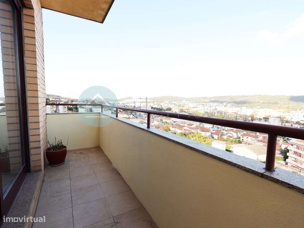 Apartamento T2 com garagem e arrumos - Rua Campo da Cana, Valongo-17