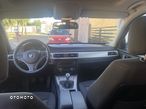 BMW Seria 3 320i - 4