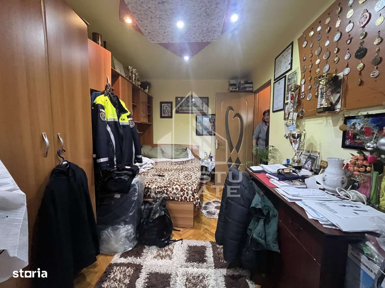 Apartament cu 3 camere,2 bai, etajul 1,centrala proprie,zona Girocului - Imagine principală: 5/10