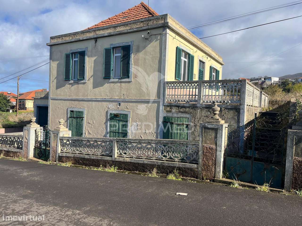 MORADIA  PARA RECONSTRUÇÃO NA PONTA DO PARGO COM 670M2 DE TERRENO - Grande imagem: 4/5