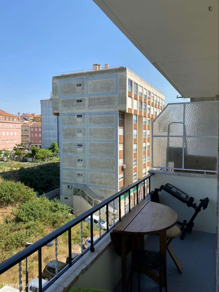 Quarto - localizado em Ajuda Lisbon - Grande imagem: 2/10