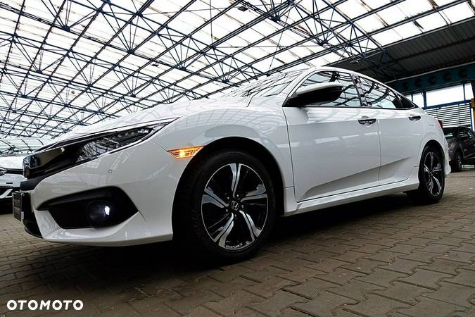 Honda Civic 1.5 T Executive - 9