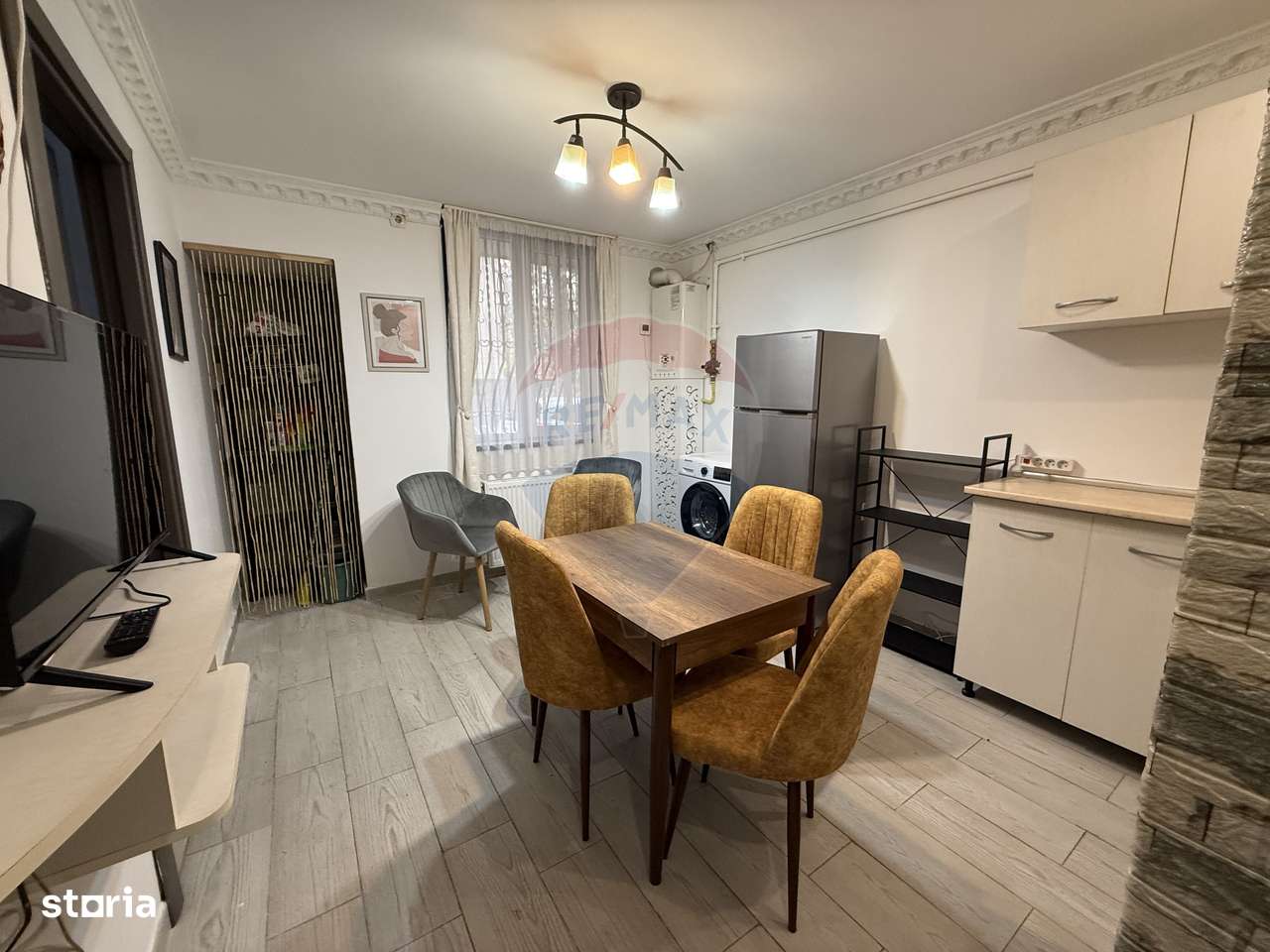 Apartament cu 3 camere de închiriat în zona Teiul Doamnei - Imagine principală: 2/10