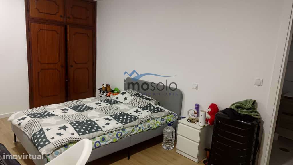 Apartamento T4 Remodelado no Centro de Oliveira de Azeméis-9