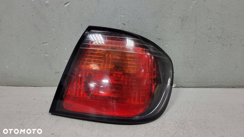 Lampa Prawy Tył Nissan Primera P11 Lift HB - 1