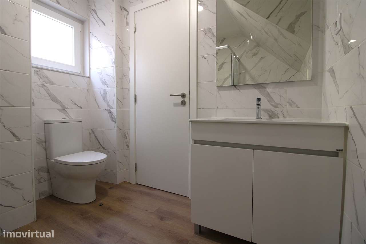 Estúdio em S.Martinho do Bispo - Grande imagem: 3/4