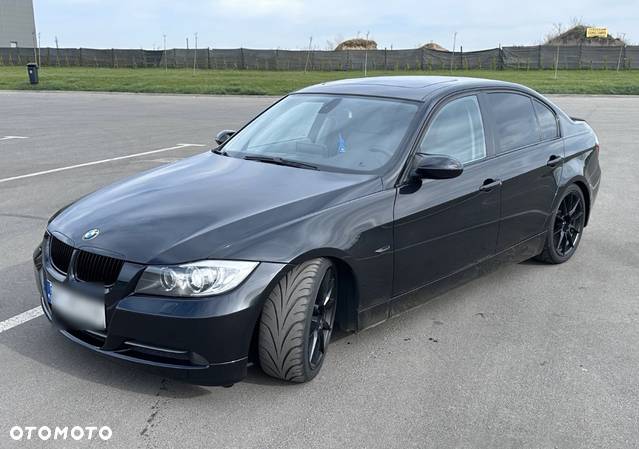 BMW Seria 3 330i - 4