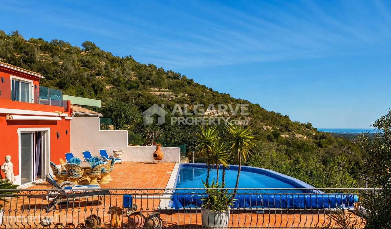 Moradia com Vistas Panorâmicas e Terreno em Estoi-15